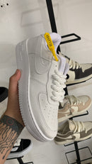 Tênis Casual Branco com Cadarço Trançado Grosso