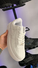 Tênis Casual Branco com Sola Branca